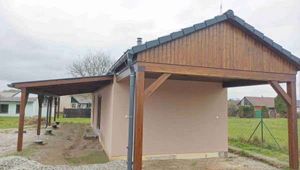 Zázemí rodinného domu Březnice u Bechyně